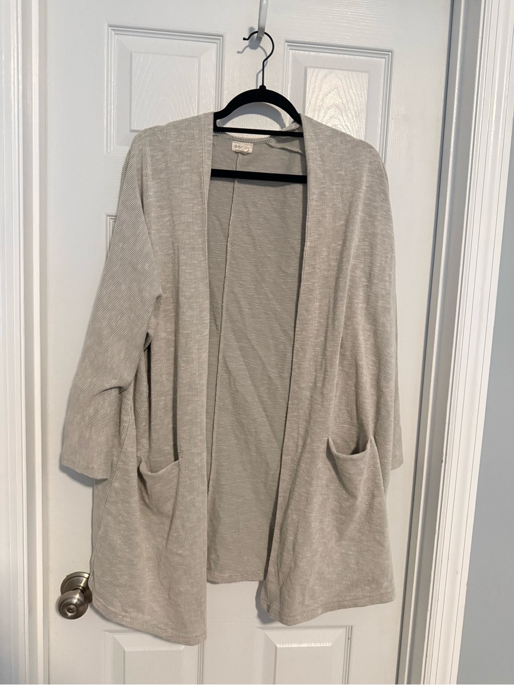 DONNI. Light Heather Gray Open Front Pocket Cardigan